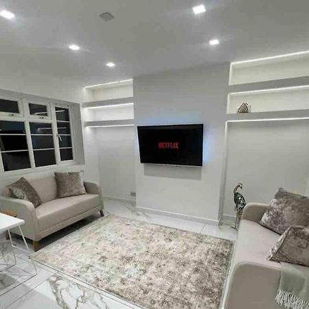 Premium Private Apartment Minutes To Central London Eksteriør billede