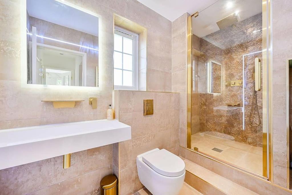 Premium Private Apartment Minutes To Central London Eksteriør billede